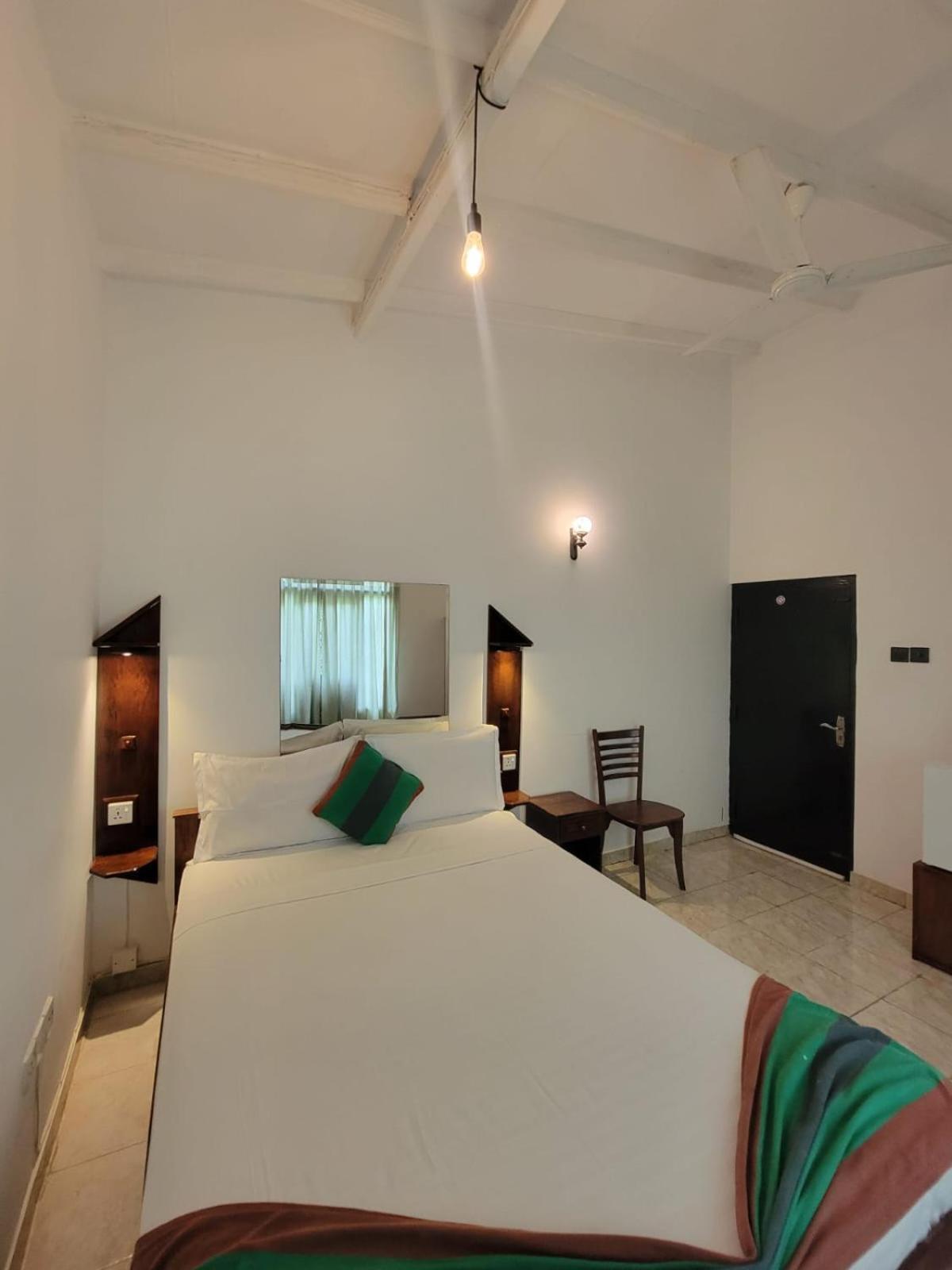 The Empyrean Airport Transit Hotel Katunayaka Ngoại thất bức ảnh